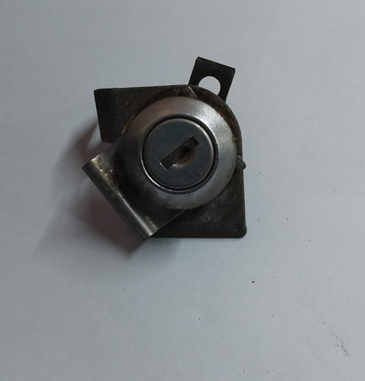 Yamaha YZF-R1 R1 Seat Lock