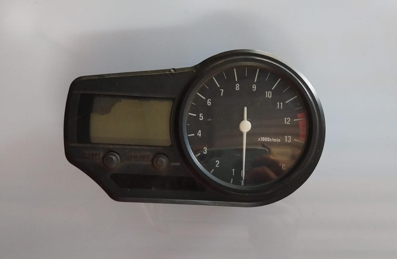 Yamaha YZF-R1 R1 Clocks / Gauges