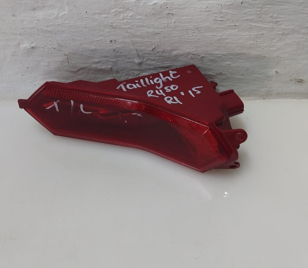 Yamaha YZF-R1 YZFR1 R1 Taillight