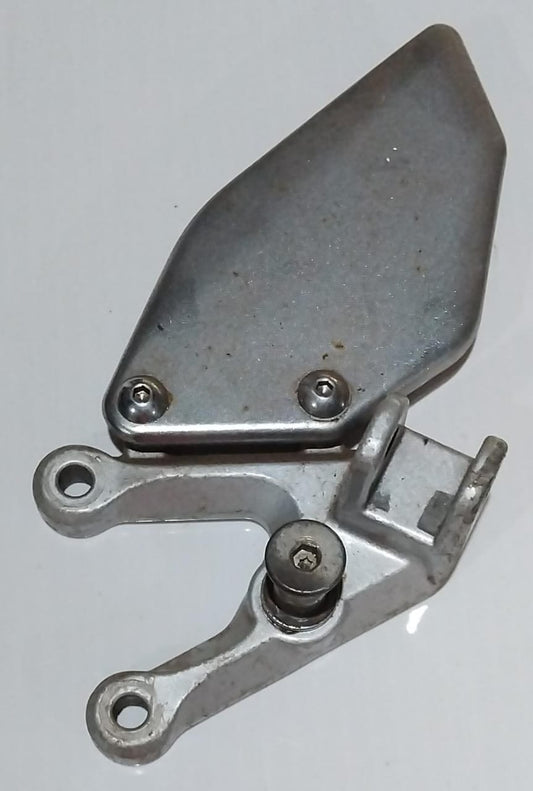 Yamaha YZF-R3 YZFR3 R3 Front Left Footrest Bracket