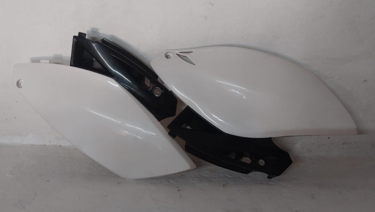 Yamaha YZF250 Side Panels
