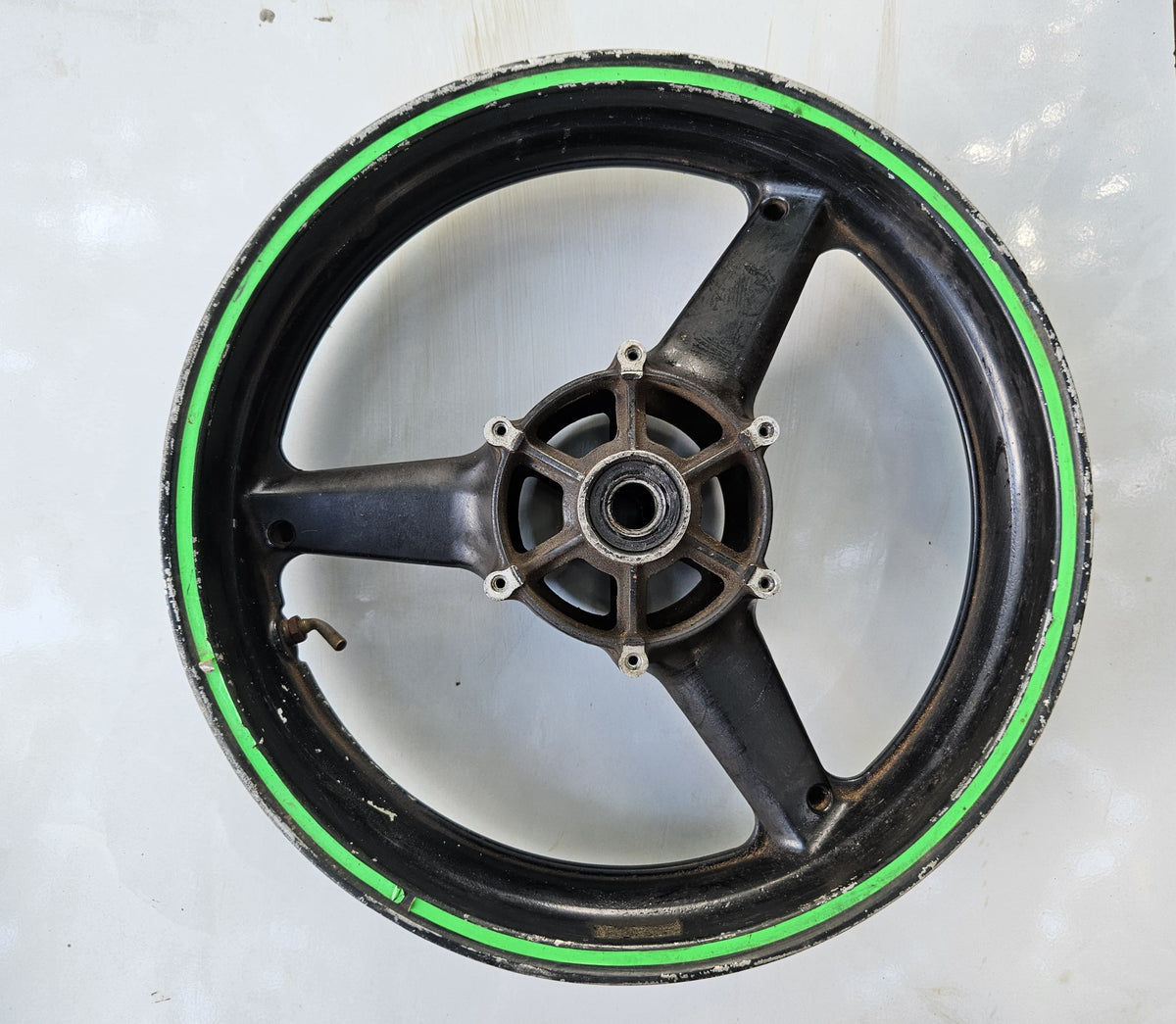 Used R1 Wheels Yamaha YZF-R1 YZFR1 R1 Front Rim / Wheel – Montclair Motorcycles Online