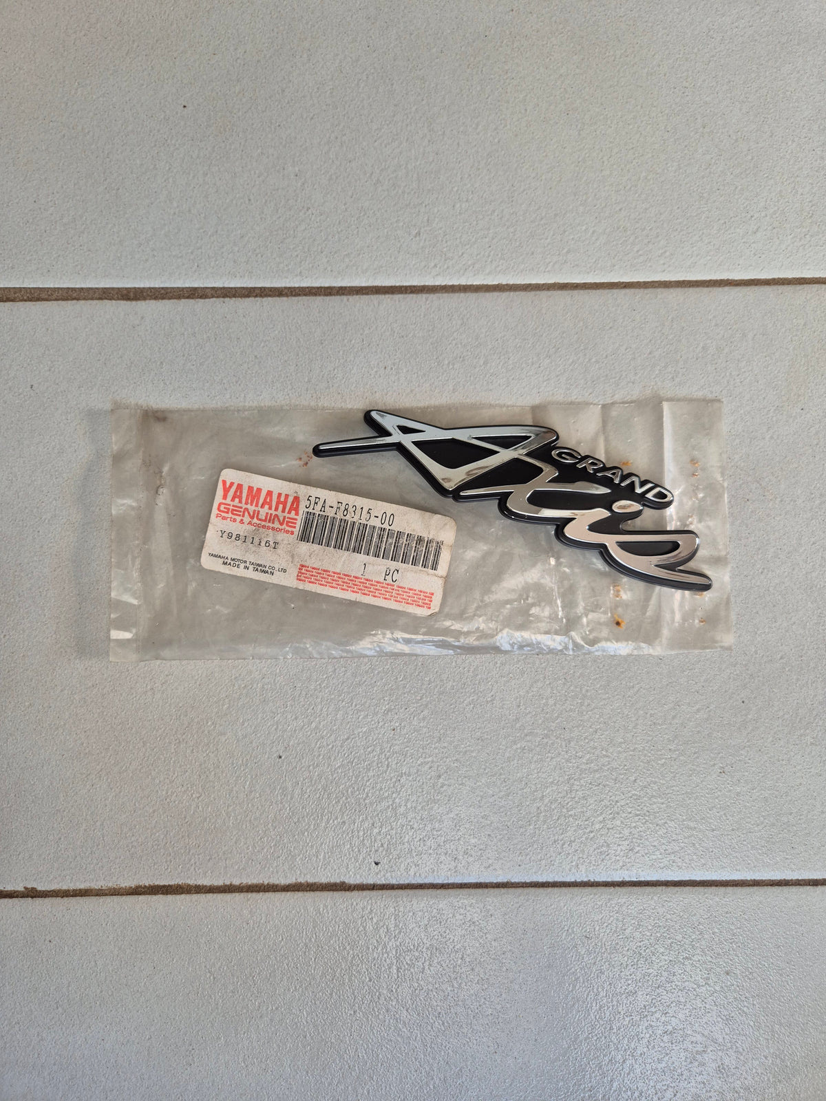 Yamaha Grand Axis 100 Grand Axis 100W Emblem / Badge