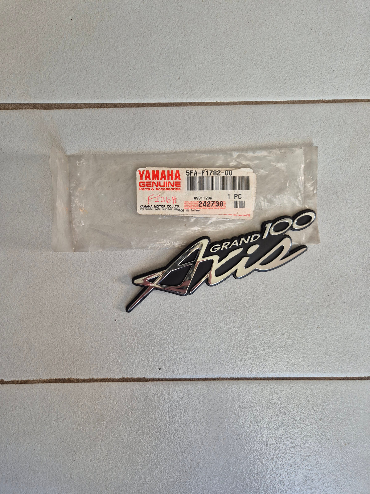 Yamaha Grand Axis 100 YA100 BWS 100 Emblem / Badge