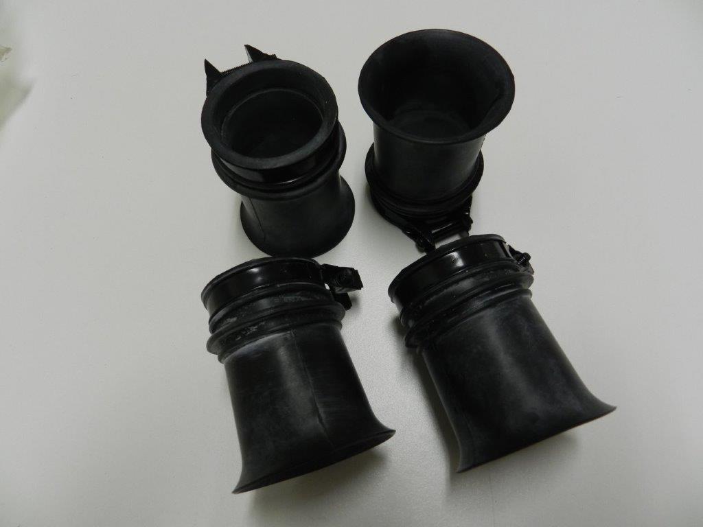 Honda CB750 K0-K6 Air Box Rubbers