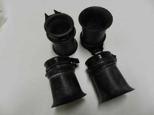 Honda CB750 K0-K6 Air Box Rubbers