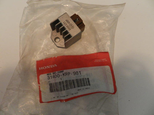 Honda CRF150F CRF230 SA50 Reguleerder / gelykrigter