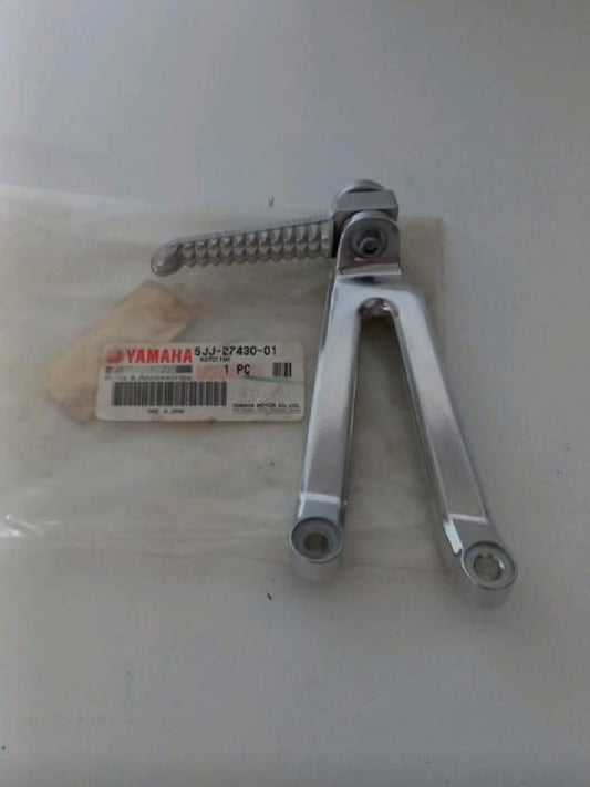 Yamaha YZF-R1 YZFR1 R1 Left Rear Footrest Bracket with Peg